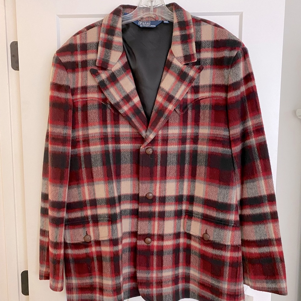 Stunning men’s Polo wool blazer!  Size XXL